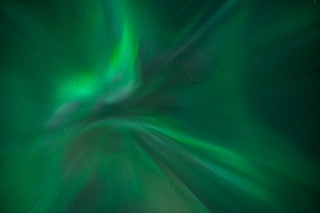 Noorderlicht corona boven IJsland. Fotograaf: Toine Westen.