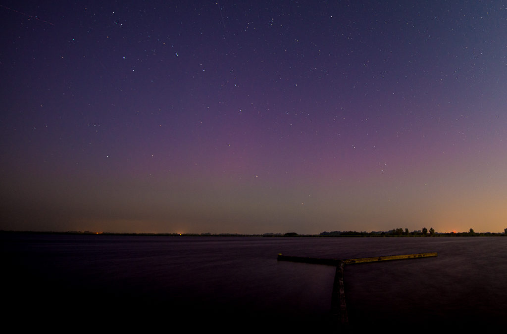 Noorderlicht in Nederland bij Grote Wielen in Friesland. Fotograaf: Toine Westen, 12 september 2014